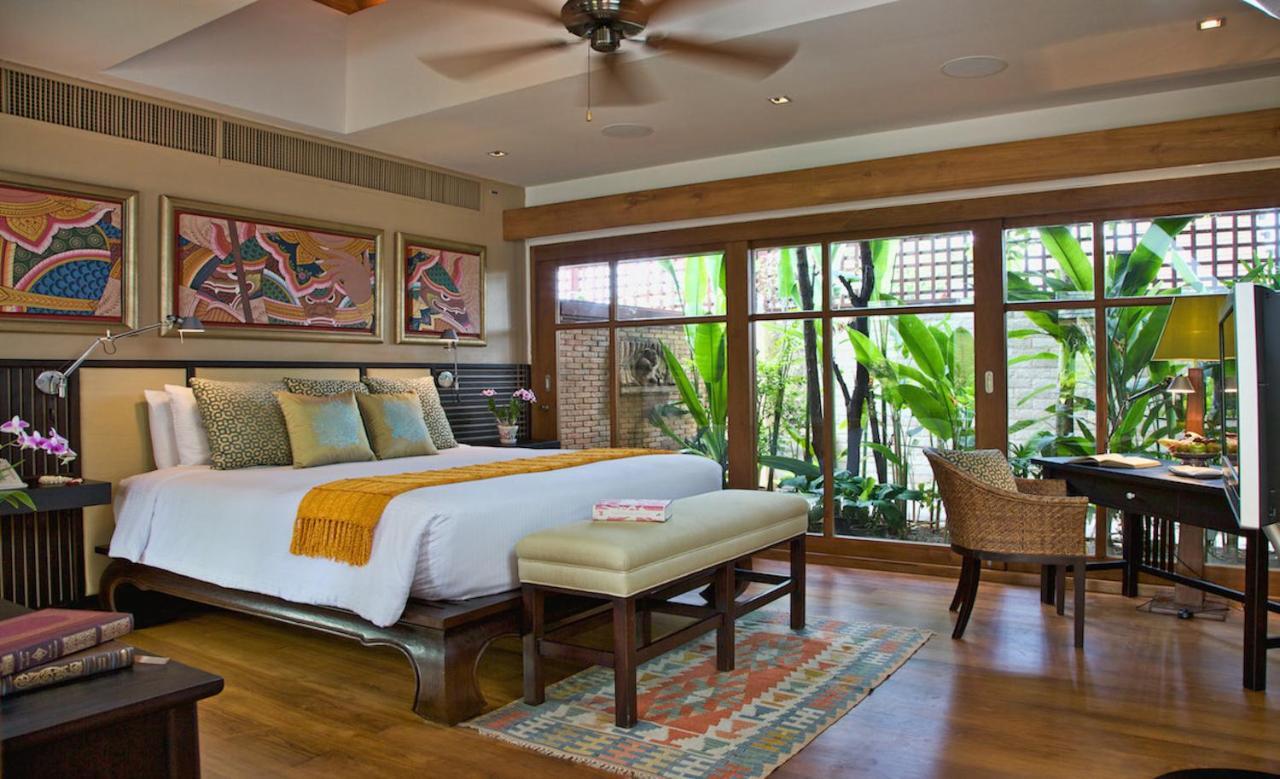 Upni Duniya - Luxury, Beachfront 9-Suites Villa Bang Rak Beach  Kamer foto