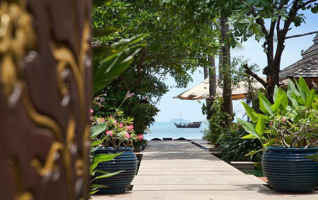 Upni Duniya - Luxury, Beachfront 9-Suites Villa Bang Rak Beach  Kamer foto