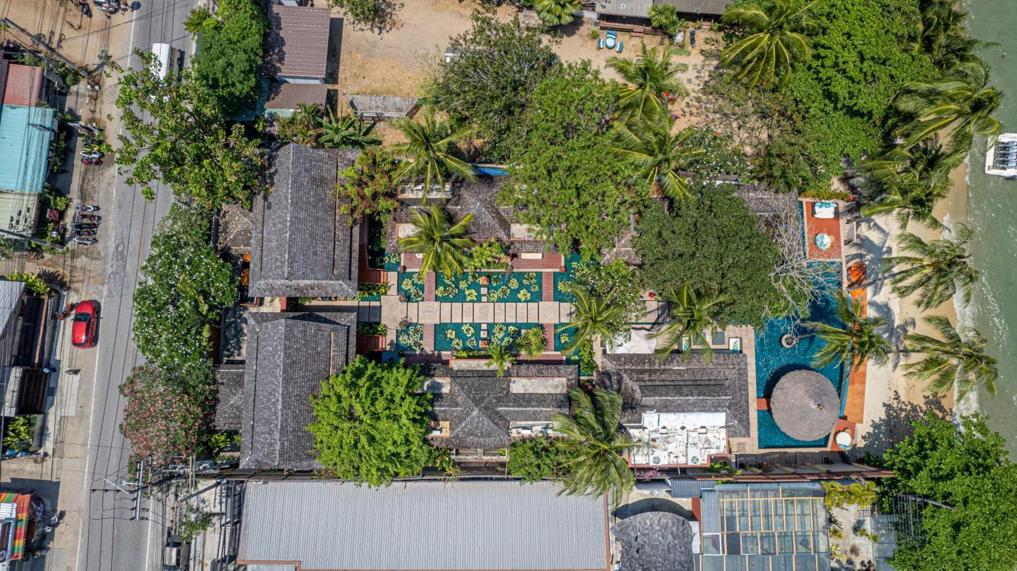 Upni Duniya - Luxury, Beachfront 9-Suites Villa Bang Rak Beach  Buitenkant foto